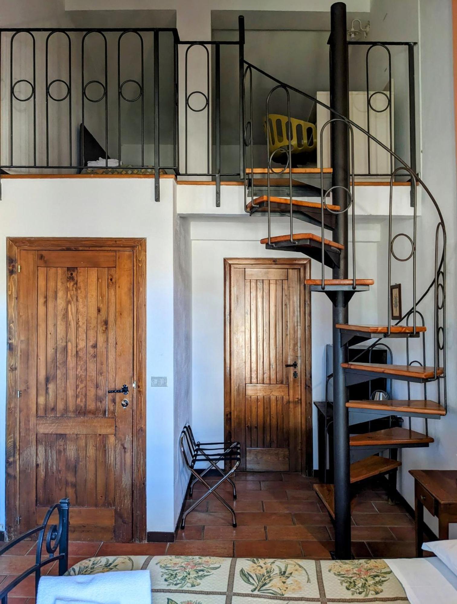 Hostal La Cittadella Dei Monti Sibillini Montemonaco Exterior foto