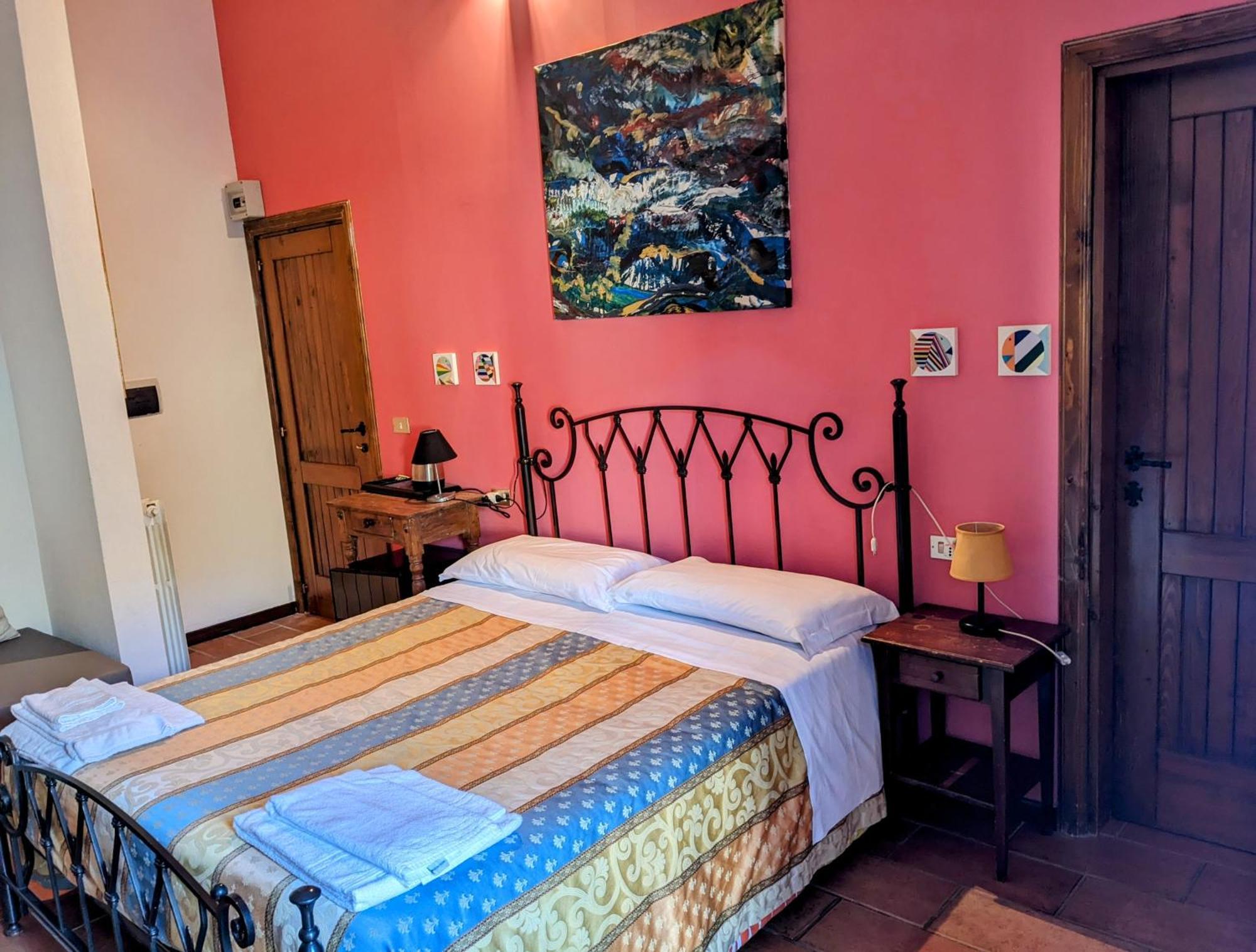 Hostal La Cittadella Dei Monti Sibillini Montemonaco Exterior foto