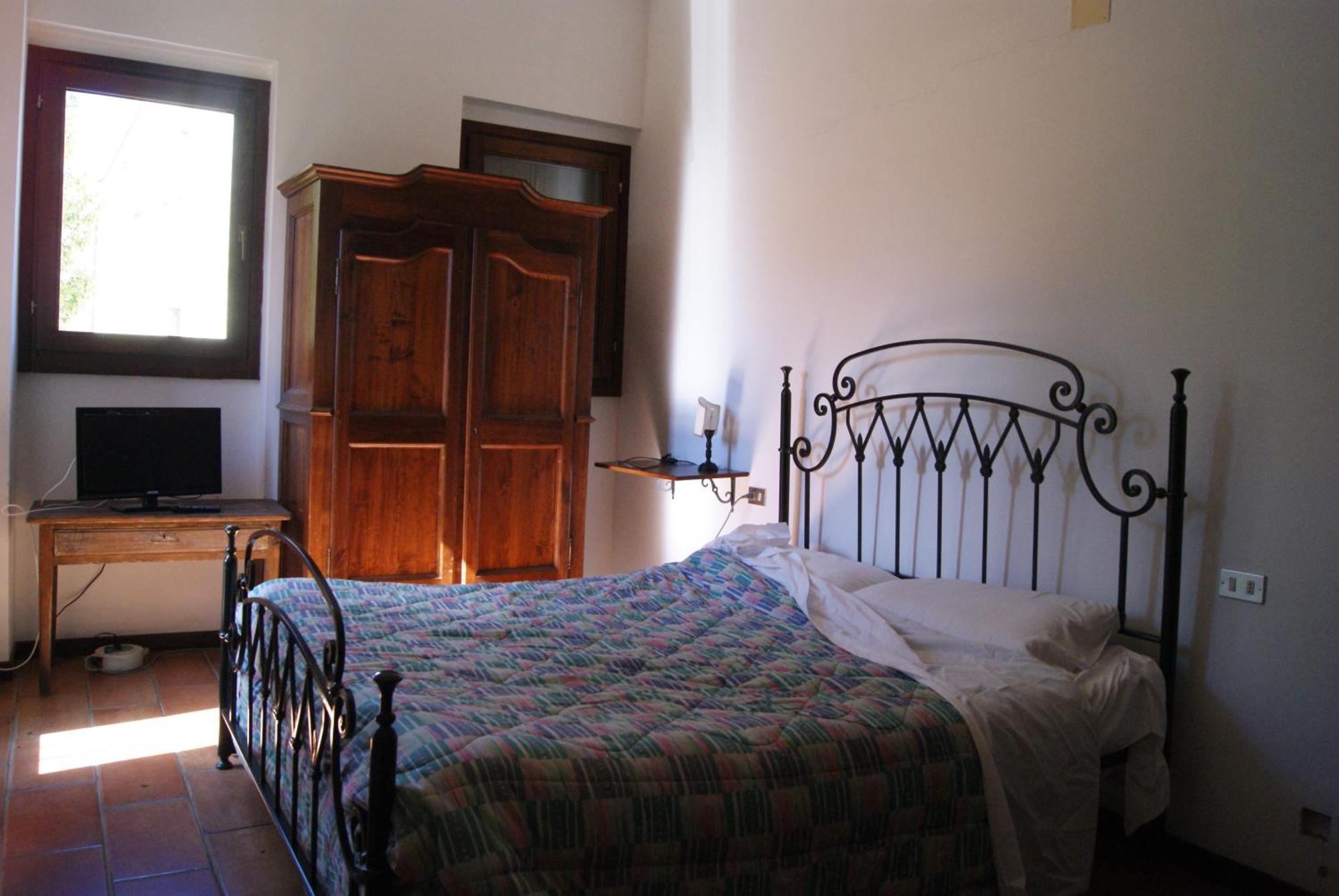 Hostal La Cittadella Dei Monti Sibillini Montemonaco Exterior foto