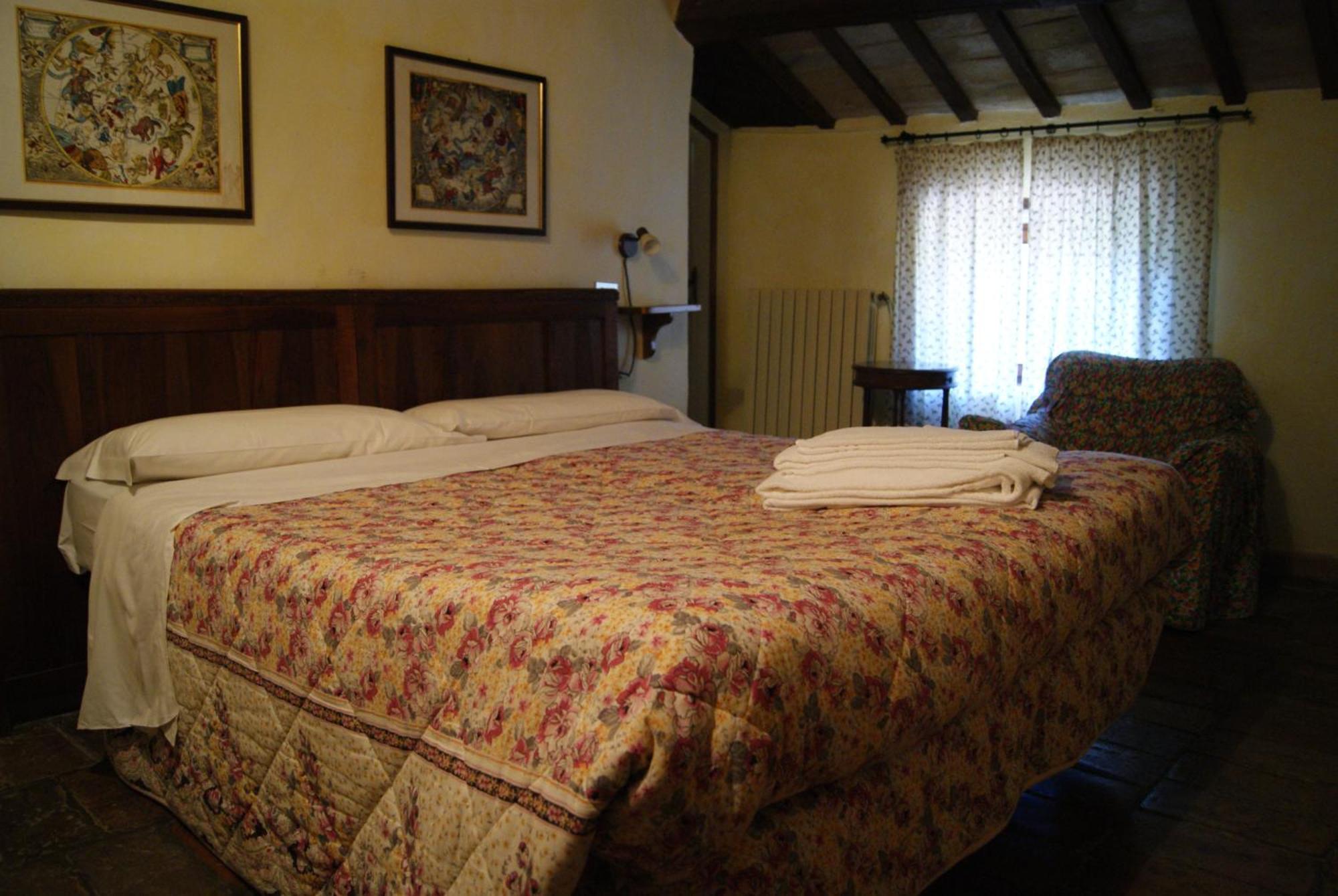 Hostal La Cittadella Dei Monti Sibillini Montemonaco Exterior foto