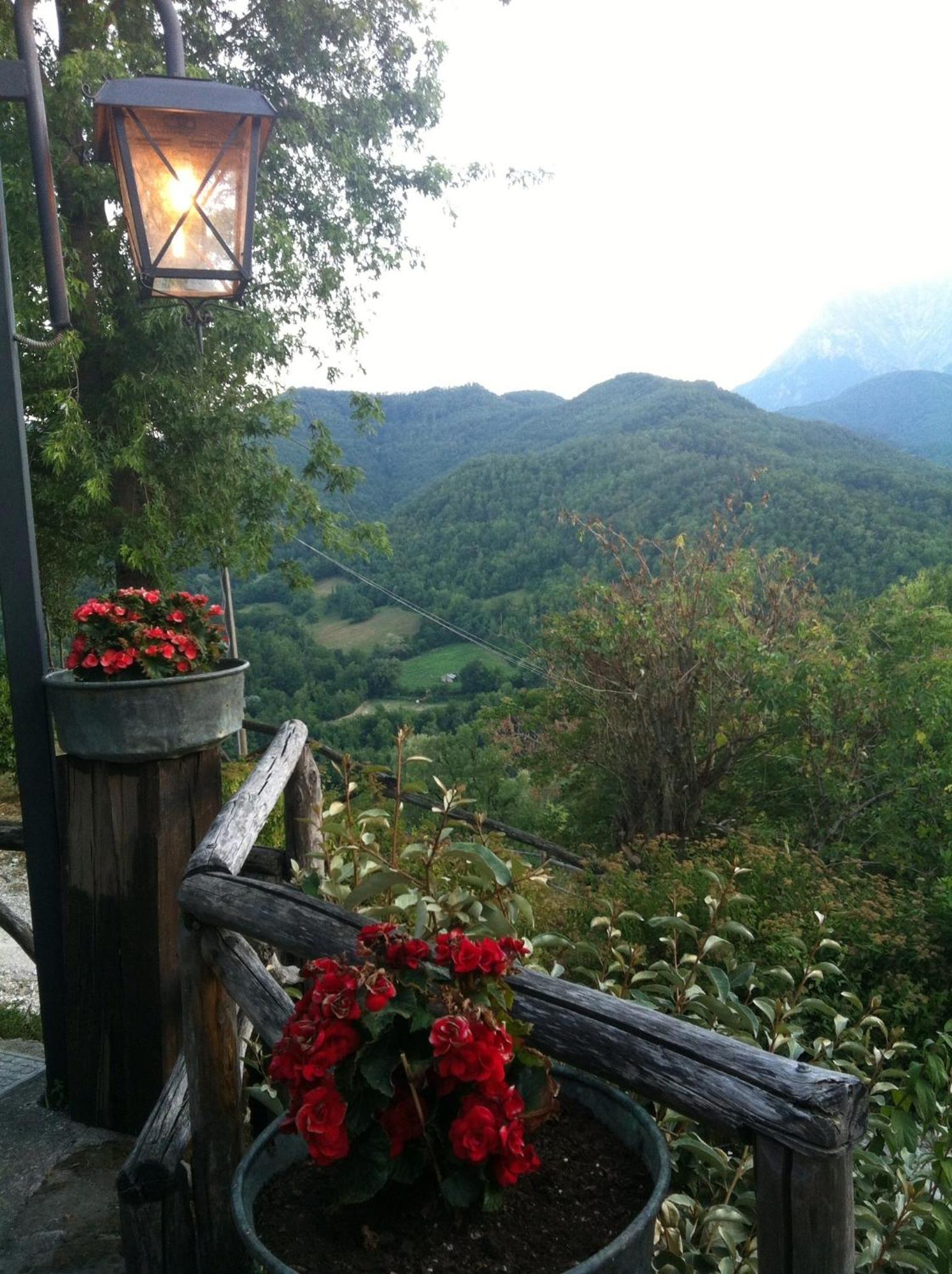 Hostal La Cittadella Dei Monti Sibillini Montemonaco Exterior foto