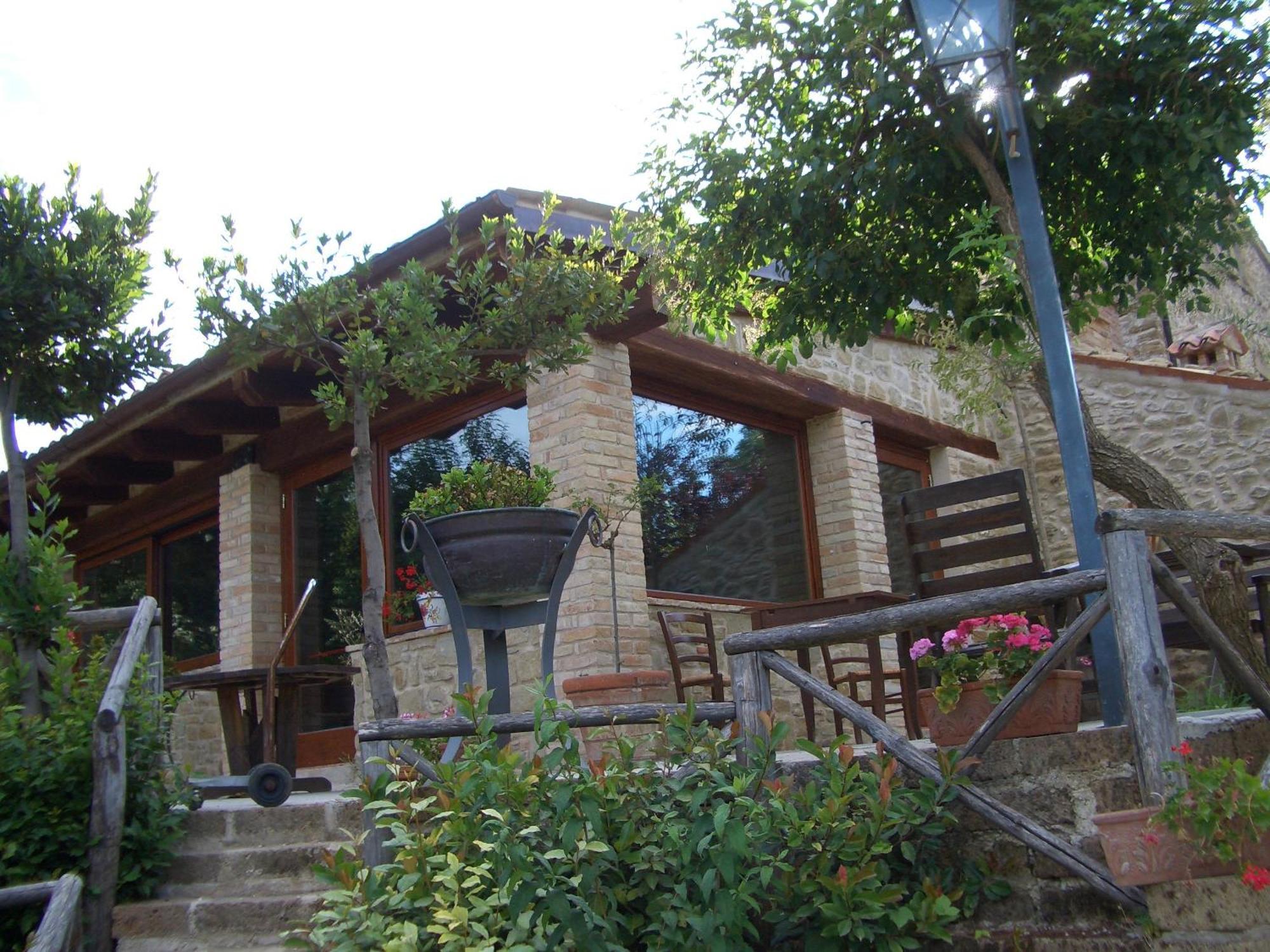Hostal La Cittadella Dei Monti Sibillini Montemonaco Exterior foto
