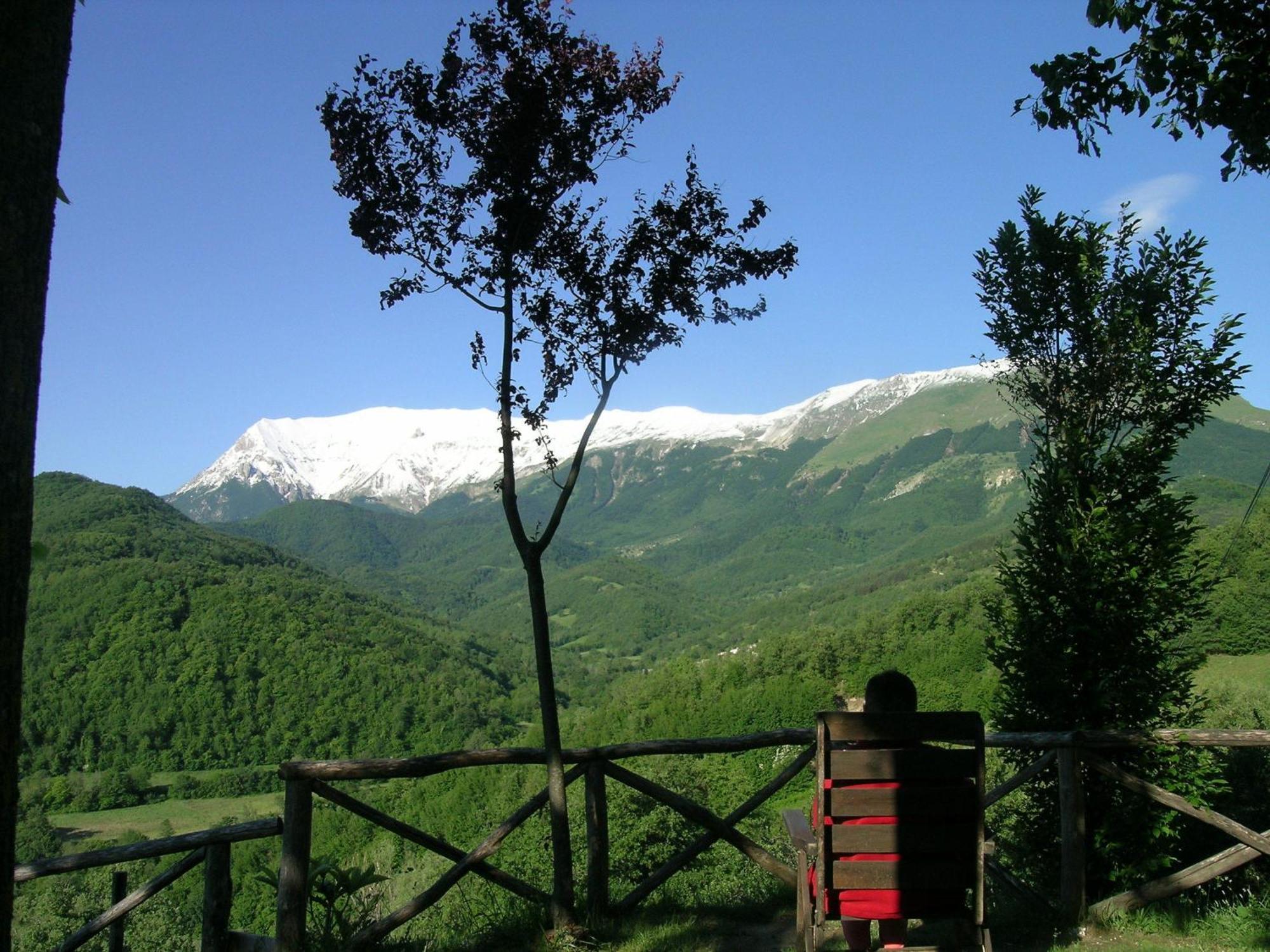 Hostal La Cittadella Dei Monti Sibillini Montemonaco Exterior foto